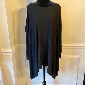 NWT Romeo & Juliet Couture Oversized Side Vent Tunic Sweater